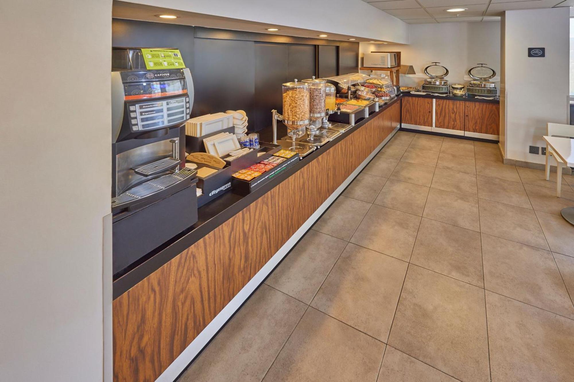 City Express By Marriott Tepic Exterior photo